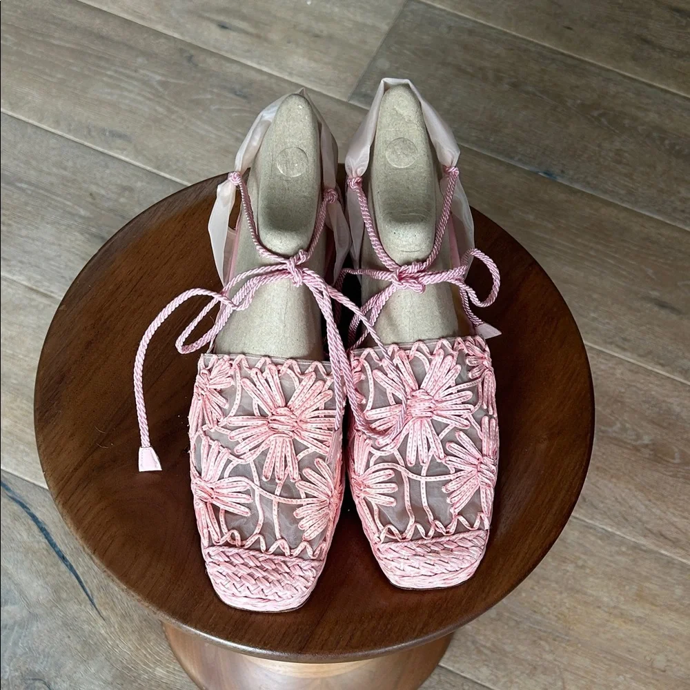 Stuart Weitzman Elegant Pink Floral Women's Shoes - Picture 1 of 7